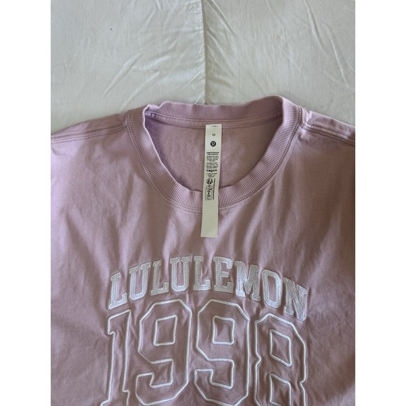Lululemon Size 10 Relaxed-Fit Cotton Jersey Tee Graphic Pink Logo Oversized EUC - Picture 4 of 9